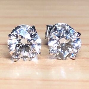 14k white gold lab diamond vs-si EF color stud earring
